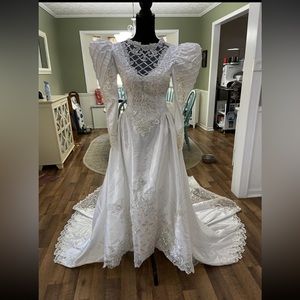 Vintage Alfred Angelo Wedding Dress Size 3 Long Puff Sleeves Yellow Beads, Train